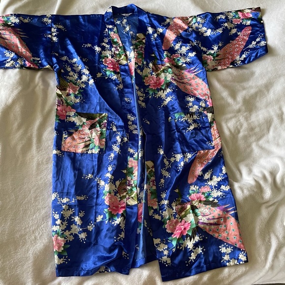 Zhong Sang satin robe - Picture 1 of 4